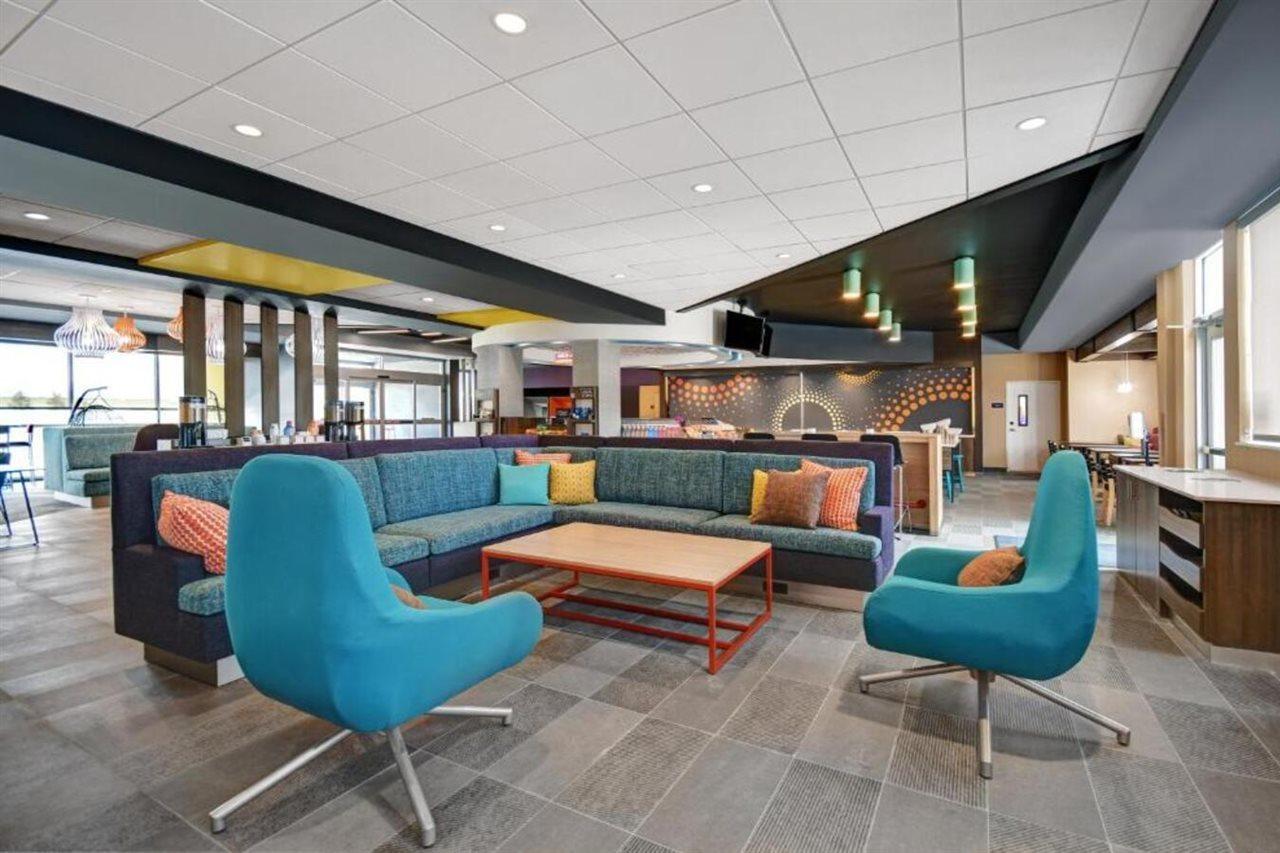 Hotel Tru By Hilton Gaylord, Mi Extérieur photo