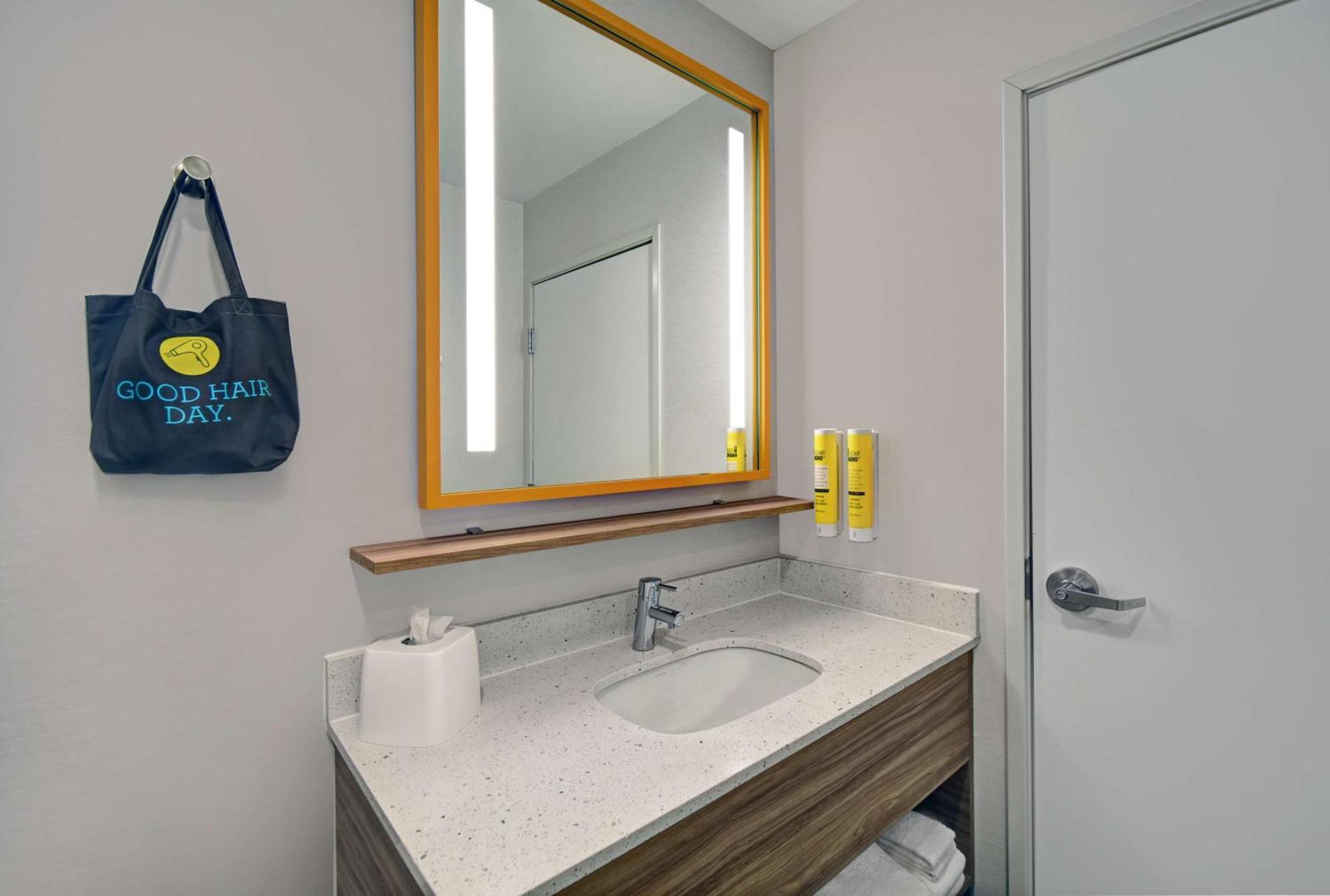 Hotel Tru By Hilton Gaylord, Mi Extérieur photo