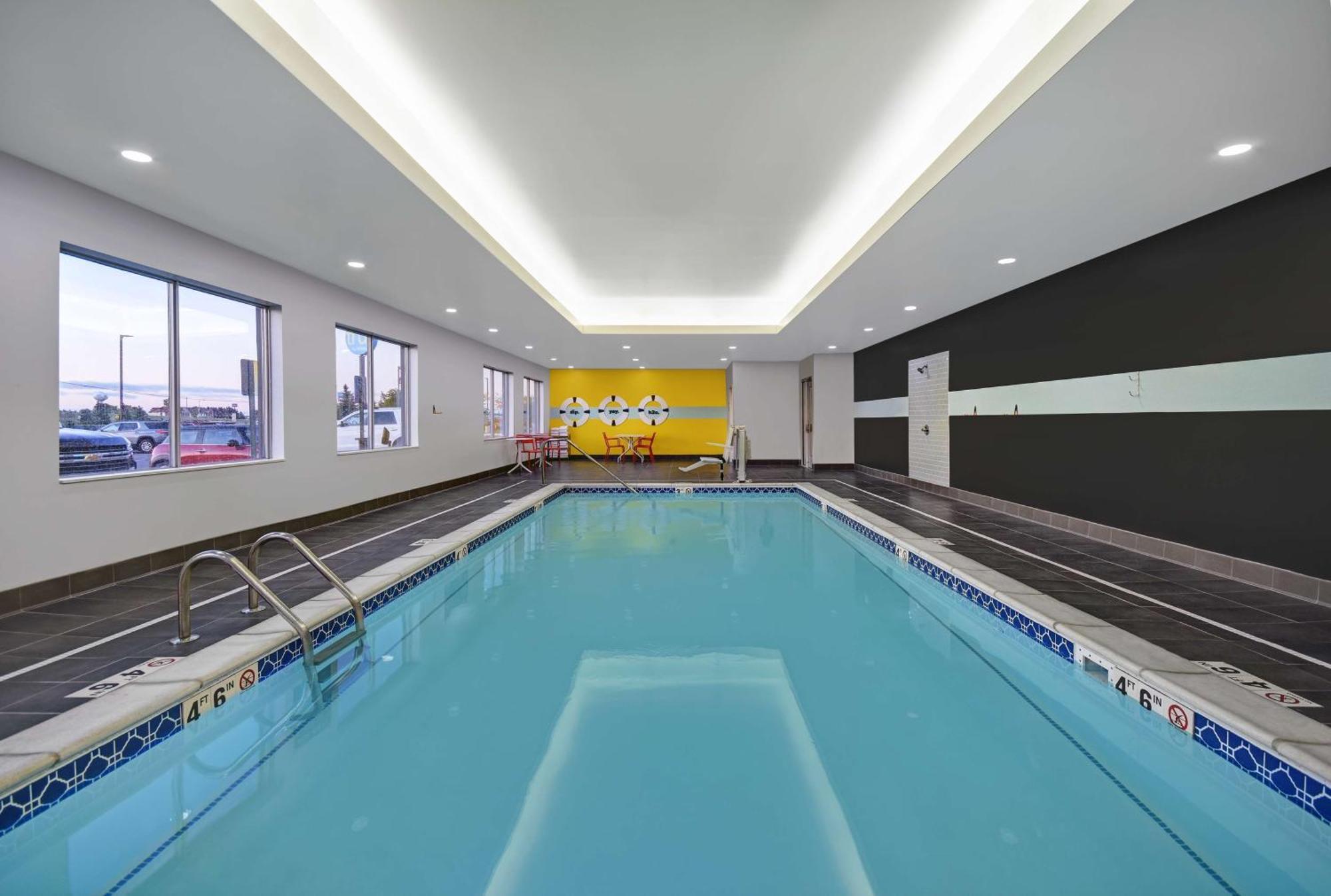 Hotel Tru By Hilton Gaylord, Mi Extérieur photo